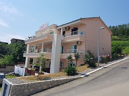 Doni Apartments