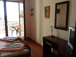 Prag Apartments & Rooms