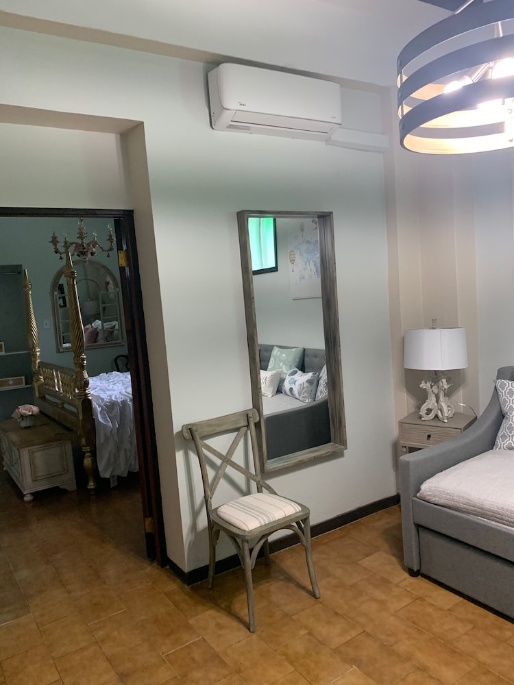 Casa Of Essence