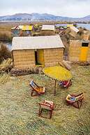Uros Amaru Marka Lodge