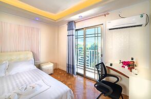 Riverside Hotel