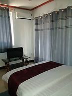 Riverside Hotel
