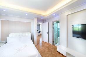 Riverside Hotel