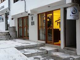 Catari's House