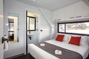 All Seasons Houseboats