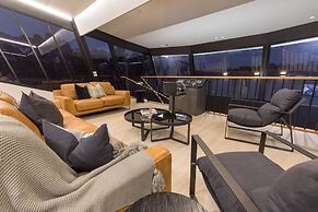 All Seasons Houseboats