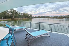 All Seasons Houseboats