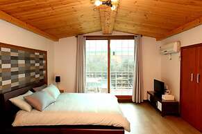 Pine Aroma Pension