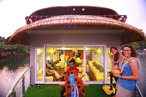Kerala Luxury House Boat