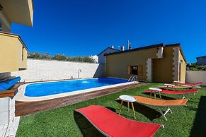 Holiday Apartments Yes Peace