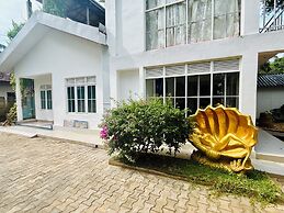 The Beach House  Nilaveli