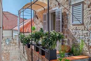 Heraclea Luxury Heritage Accommodation