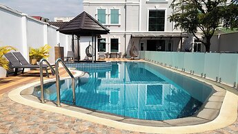 Urbanite Hotel