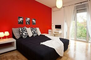 Boutique Apartments 360