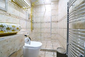 Queen Stay Apartments
