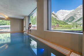 TH Courmayeur