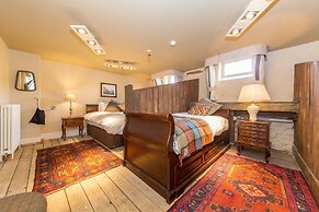 The Bull Hotel