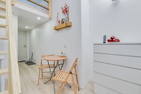 Tomi Apartments