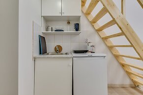 Tomi Apartments