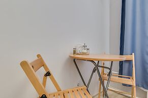 Tomi Apartments