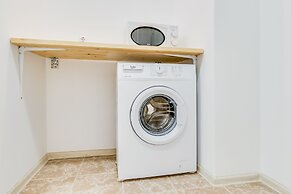 Tomi Apartments