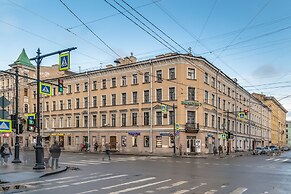 Tomi Apartments