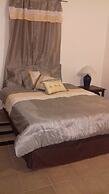 Over The Hill - Guesthouse & Residence