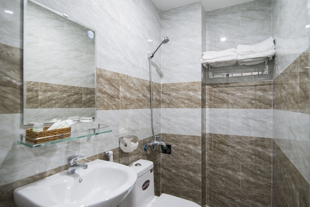 Hong Chau Hotel