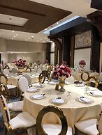 J7 Plaza Hotel