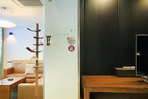 H Drive Hotel