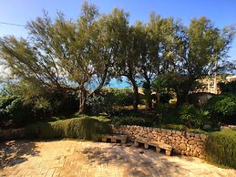 Emma's Villa facing the sea with swimming pool