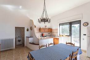 Emma's Villa facing the sea with swimming pool