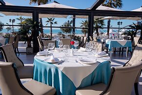 Grand Blue FAFA Resort & Spa