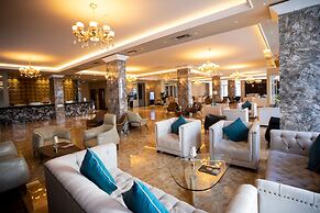 Grand Blue FAFA Resort & Spa