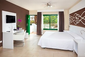 Playaolid Suites & Apartments