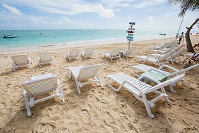 Hotel Checkin El Cortecito Beach