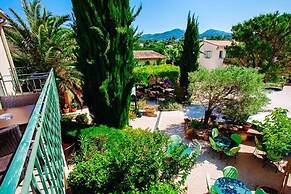 Le Pradet Hotel