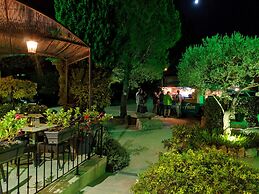 Le Pradet Hotel