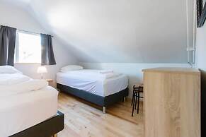 Apartment F11
