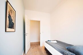 Apartment G4