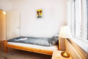 Apartment G4