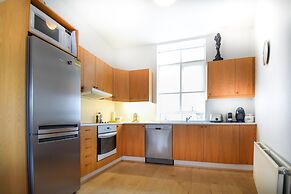 Apartment Þ6