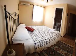 Tuncay Pension