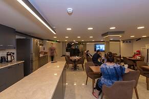 Grand Ahi Hotel