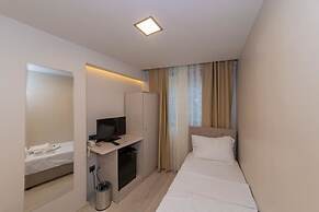 Grand Ahi Hotel