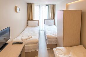 Grand Ahi Hotel