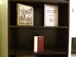 Tolstoy Hostel