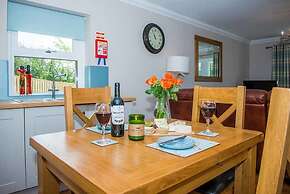 Maple Cottage With Hot Tub Near Cupar, Fife