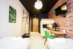 Retro Apartments