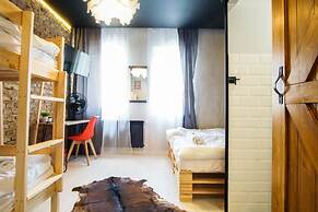 Retro Apartments